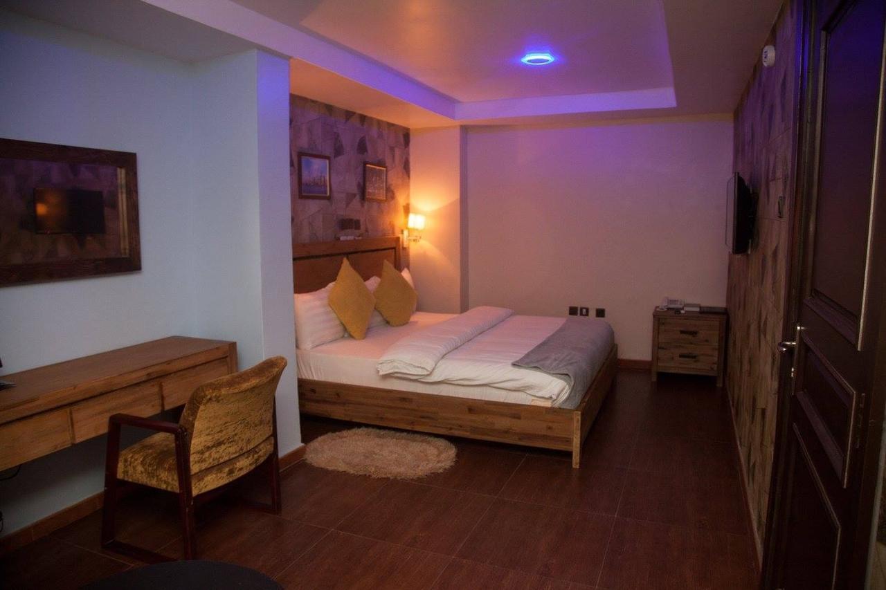 Villa Toscana Hotel And Suits Lagos Exterior foto