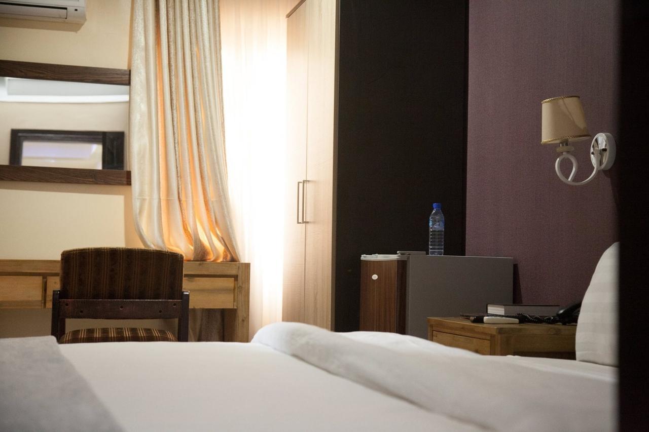 Villa Toscana Hotel And Suits Lagos Exterior foto