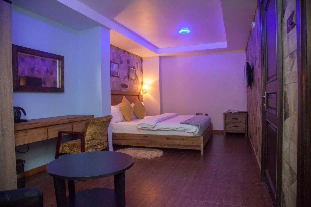 Villa Toscana Hotel And Suits Lagos Exterior foto